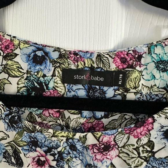 Size XL Stork & Babe Floral Flowy Maternity Midi Dress - Picture 4 of 4